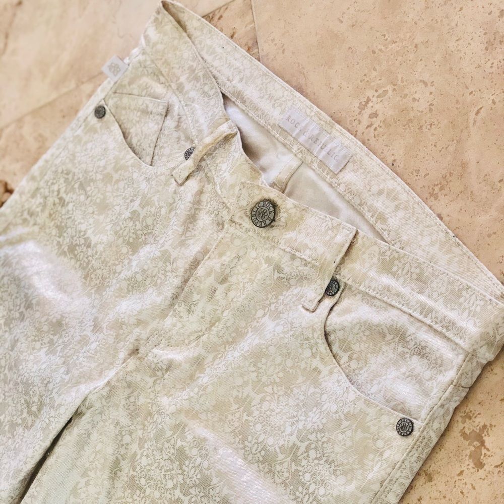 Rock & Republic Champagne Metallic Jeans - Picture 4 of 4